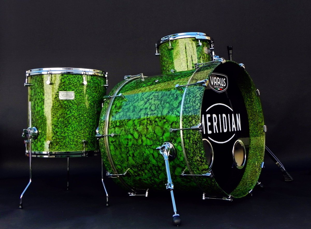 DrumsVarus's tweet photo. Boooooooooommm!!!💣💣💣 For our new Artist Alain Diez Merino - Meridianrockband
Varus presents: "Alligator" kit
 💯% Maple kit - Bass drum 24"x18 Tom 12"x10 Floor Tom 16"x16 - Handmade High gloss finish #varusdrums #drums #drumkit #drumset https://t.co/zpXF7ovwT8