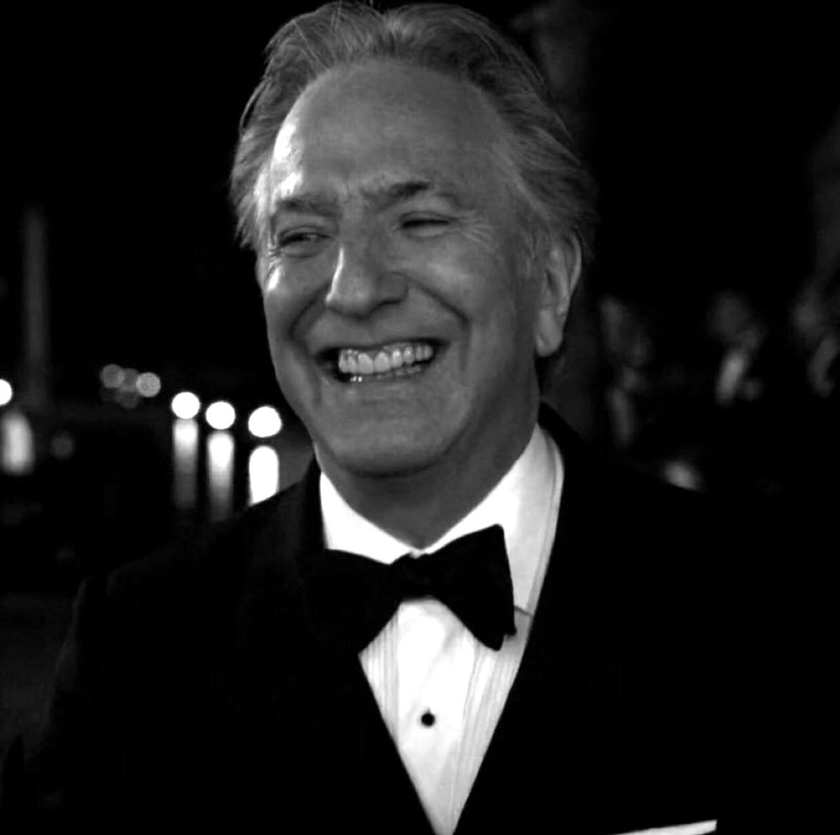 isastardis's tweet photo. #RestInPeaceAlanRickman
#RIPAlanRickman 🖤 https://t.co/YLGF4fUpFk