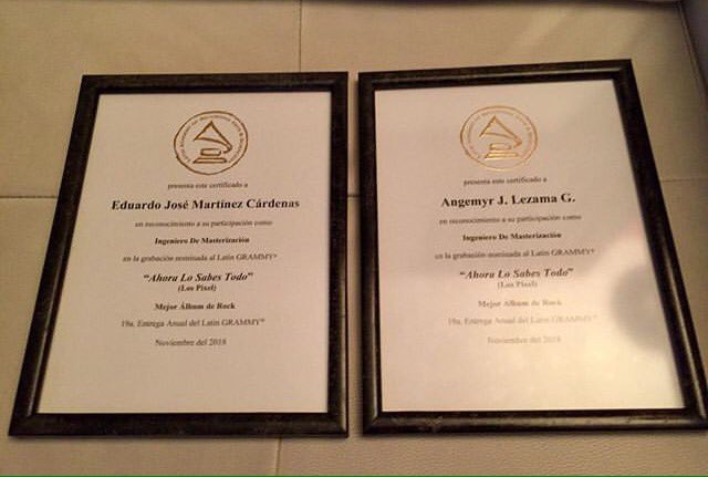 dbmix_studios's tweet photo. ¡Listos¡ Nuestros Certificados! Estos certificados son una parte de lo que fue un excelente año 2018! Gracias!
⠀⠀⠀⠀⠀⠀⠀⠀
#LatinGrammys2018 @latingrammys #AhoraLoSabesTodo @lospixel #nominees #MejorAlbumDeRock https://t.co/fuFlDm9eyZ