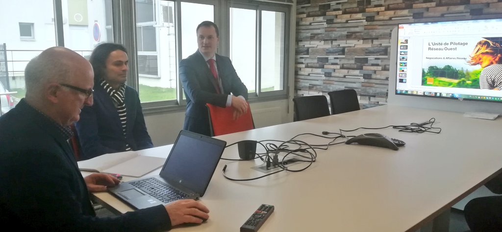 Merci aux équipes réseau <a href="/OrangePaysLoire/">OrangePaysdelaLoire</a> de <a href="/nantesfr/">Ville de Nantes</a> pour le temps de partage et les échanges d'aujourd'hui ! #fierdetreorange cc <a href="/PierreLanquetot/">Pierre Lanquetot</a> <a href="/EDaguin/">Elodie Daguin</a>