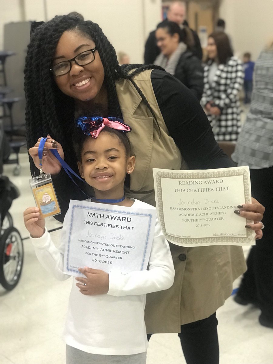 HCSHarrisonBay's tweet photo. Great time celebrating lifelong leaders and academic champions today at Wallace! @WASPTA #HBLCexcellence https://t.co/m7nXMBucsC