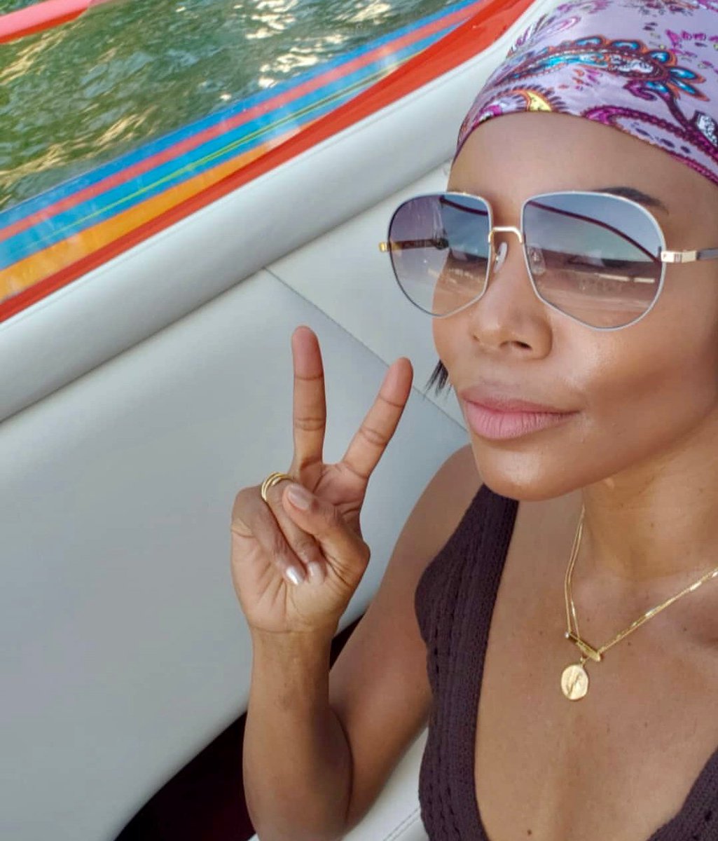 ForArtsSake2's tweet photo. Oh hello, it's just @gabunion soaking up the sun in our Explorer shades. #gabrielleunion https://t.co/CV5sNLj56s