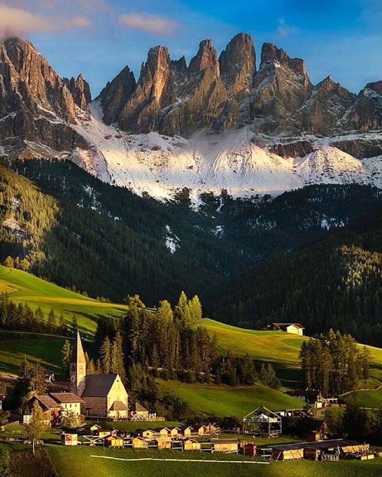 BsHome88's tweet photo. Santa Maddalena, Dolomites, Italy https://t.co/NgFbKgN6E9
