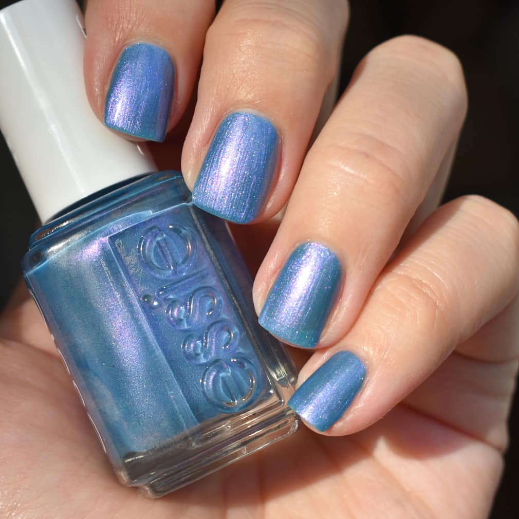 Jelena on X In case of mondayblues here is beautiful blue essie Glow with the flow from essiewinter2018 collection essie essielove obsessie essiepartner nails NOTD manimonday manicure https t LBTp2...