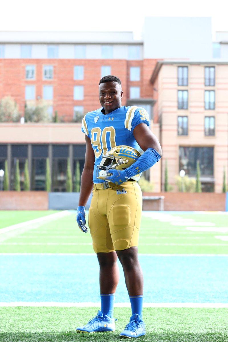 I honestly had the best time of my life this weekend!!!
Thanks you <a href="/UCLAFootball/">UCLA Football</a> !!!
I also want to thank everybody that helped to make this visit unbelievable!!!
Thanks for giving a German Boy this amazing experience !!
And special thanks to my host <a href="/tylermanoa/">Tyler Manoa</a> 🦍‼️
#4sUp