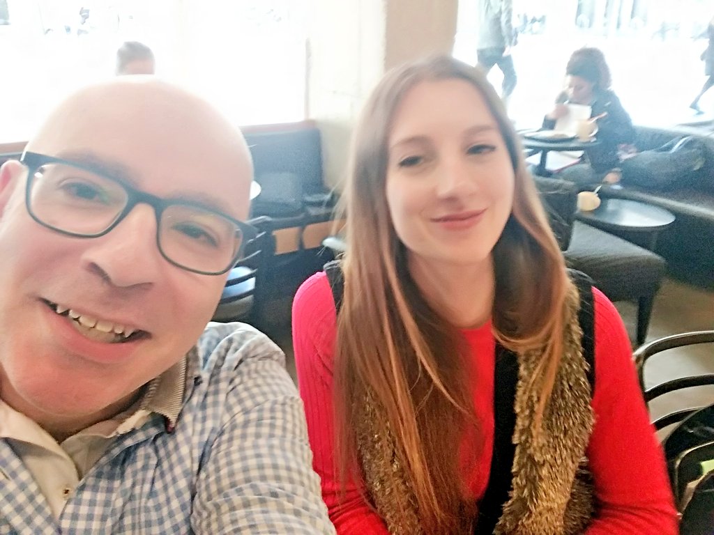 infoRMurcia's tweet photo. Hoy, otra de las ganadoras del sorteo del pasado #DIAPE18, la chelista internacional @Irene_Ortega_, disfrutaba de la consultoría con @javiergomez_eu 🦋 #LaBellezaDeLoClásico #EspírituDIAPE https://t.co/XHHWgo6kGE