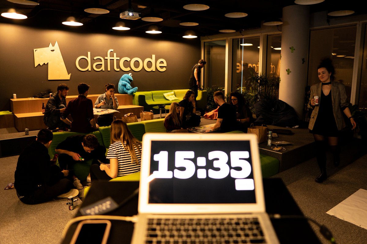 Daftcode_pl's tweet photo. There's no better #creativitybooster than #brainstorming! 🧠
Guild of #Communication is having pretty much #fun while #working 😉
#DareToWork? 👉 Dare to have fun! 🙌 That's how we do that 😉 https://t.co/JUNz51ca6s