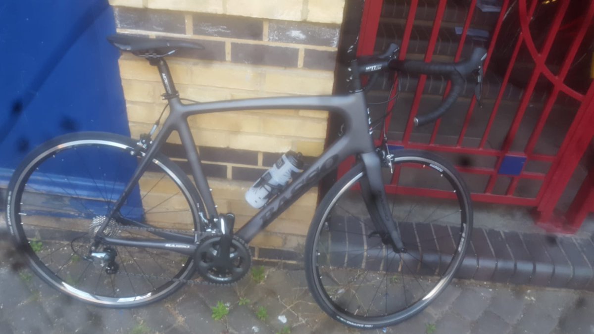 kennethotoole27's tweet photo. @StolenRide My Basso Laguna (Black) was stolen in Kennington on Fri 11th Jan. Not many of these on the road so maybe someone might spot it? https://t.co/f2Ixg3xQjE