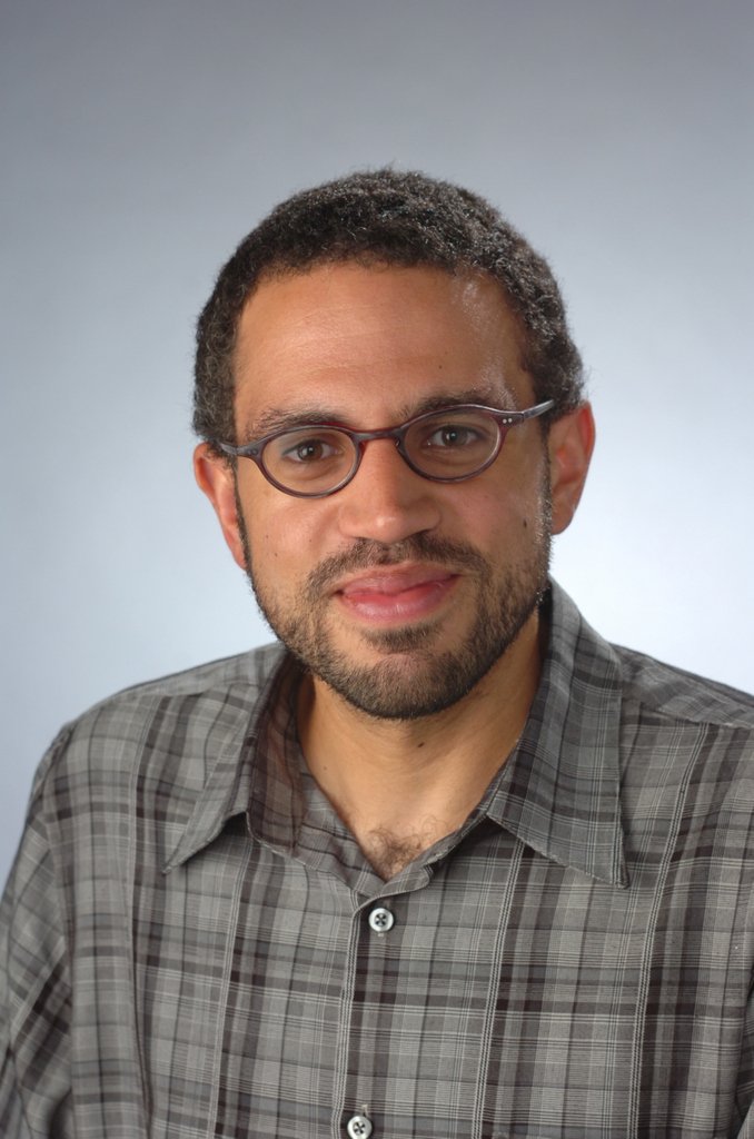 Vincent Lloyd is our first speaker of the Spring semester! He will be presenting "Natural Law in Black America" tonight. 

Join us for
Mass ⛪ 6:15
Dinner 😋 7
Talk 🎤 7:30

#slucatholicstudies