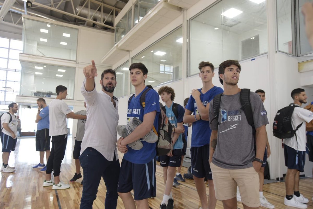 bahiabasket's tweet photo. 🏀🏠❤️ “Sin dudas que el de hoy no será un entrenamiento más”. #NuestroHogar #DowCenterBahia https://t.co/s4qoWZvyGL