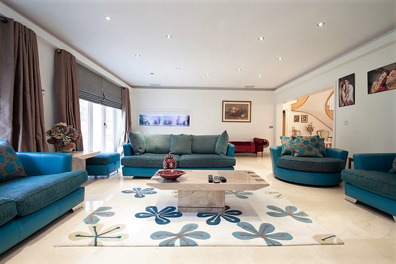 Statonsllp's tweet image. Finished to the highest specification including a built in music system, controlled lighting is this stunning, well-proportioned #DetachedHouse of approximately 6257 sq ft. #7Bedrooms  #PrivateRoad #PremierLocation #Elstree #100ftSouthWestFacingGarden bit.ly/2STjEOx