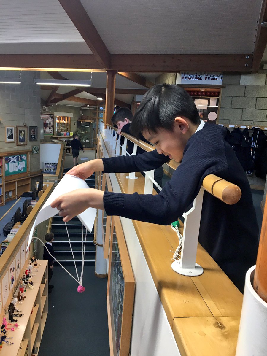 KESBathJunior's tweet photo. Year 5 investigating air resistance. #KESScience https://t.co/6pKjeIinNn