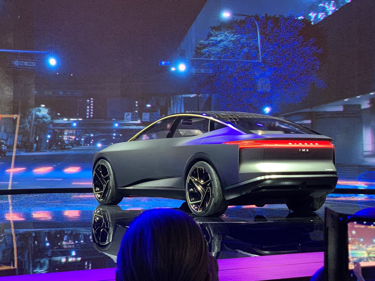 freep's tweet image. A new @Nissan concept is revealed. #naias2019