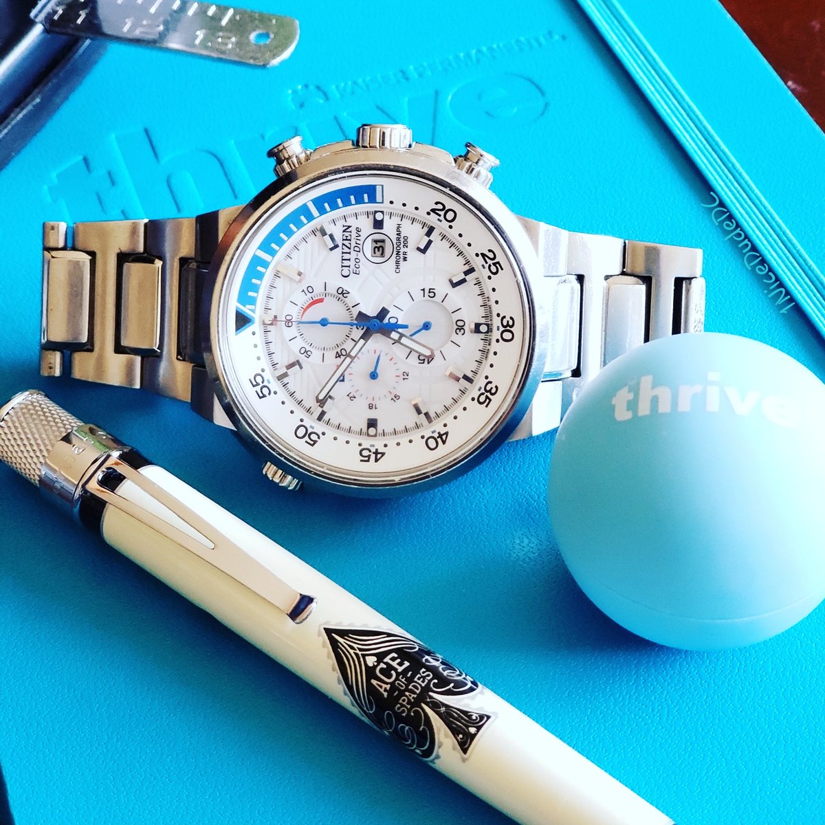 NotEnuffTech's tweet photo. #bluewatchmonday โ๐ฌ | Patina #head2headcopycat | New Year, Same Old Watch #6wismen #6wmshootout #kaiserpermanente #thrive ๐จ๐พโ๐ป #citizen #citizenwatch #edcwatch #edcgear #retro51pen #finewriting #practicalwatch #watchfam #watchfamunited #edc #watchesofinstagram #wotd #dailywatch https://t.co/9Ge96h8JmC