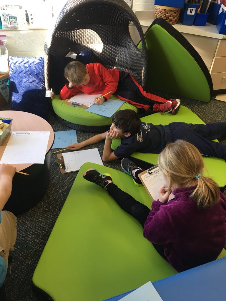 2ndGradeStars11's tweet photo. Seeing ordinary things through poets  eyes #dreadstrong https://t.co/kPTSxSFNMT