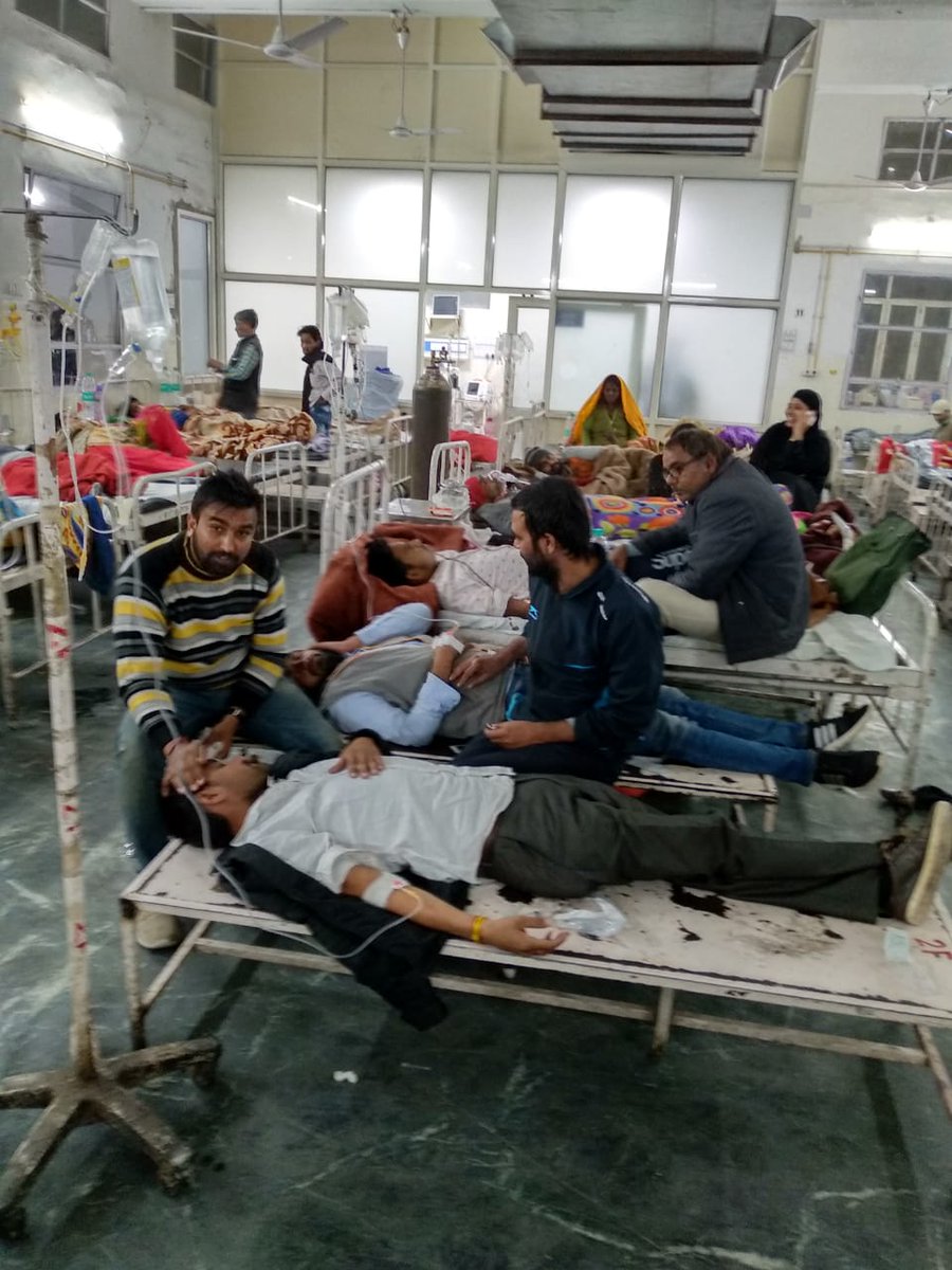 b_jalap's tweet photo. @DRGEDAR जायज मांग को लेकर धरने पर बैठे साथियों की तबीयत खराब होने पर भी सरकार का नहीं चेतना आरक्षित वर्ग के साथ हुए अन्याय के प्रति संवेदनशील न होना है https://t.co/FZNG6UFsc0