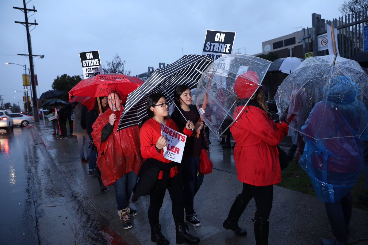 LA teachers begin first strike in three decades