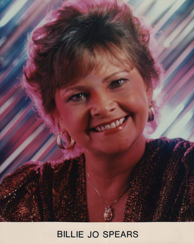 ♫ HAPPY BIRTHDAY ♫
1938 Billie Jo Spears is born in Beaumont, Texas. After working on The Louisiana Hayride as a teenager, she moves to Nashville in 1964, netting five Top 10 hits, including the #1 single "Blanket On The Ground"