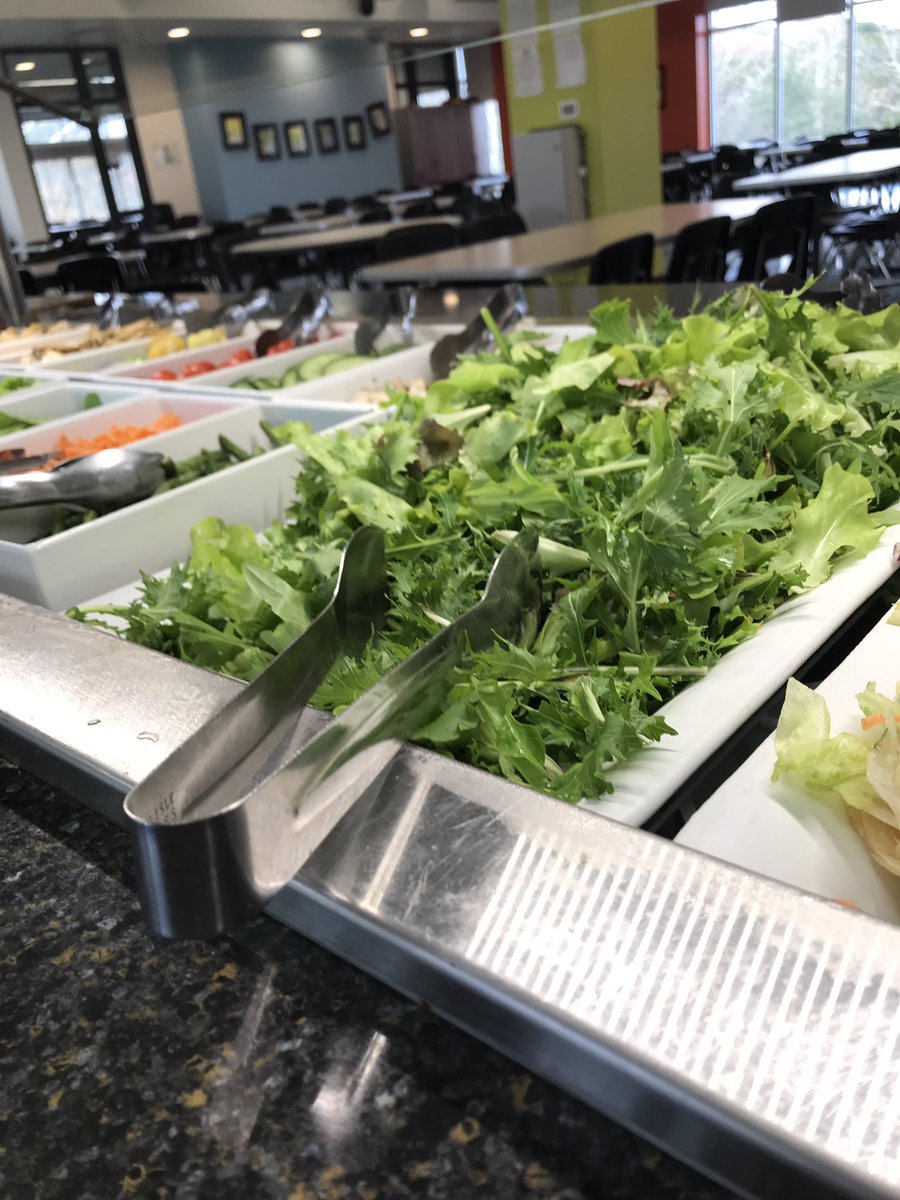 ATXtrinityChef's tweet image. Student grown leafy greens on the salad bar today ! Talk about #local !! 
@austintrinity