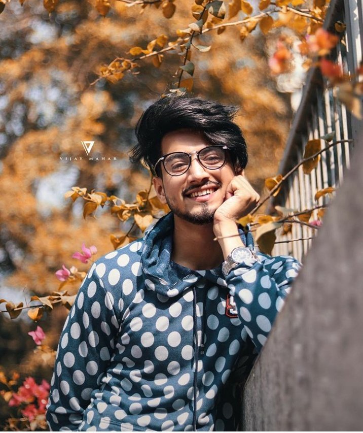 Faisusquad_07's tweet photo. @mr_faisu_07  Insta post --) ❤️
  " We shall never  know all the good that a simple smile can do "
#faisusquad ❤️ #team07 https://t.co/qubH1p0cDA