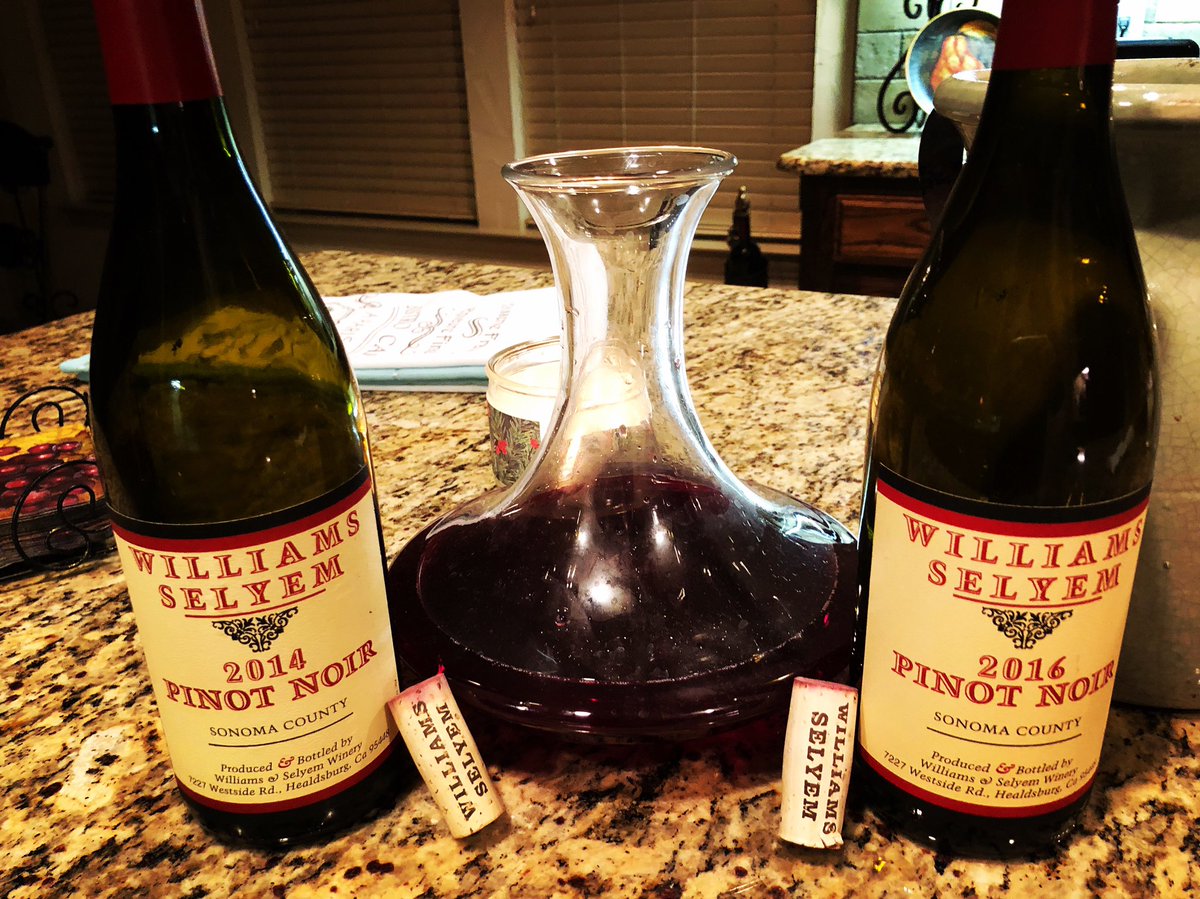 Texas Wineaux tweet media