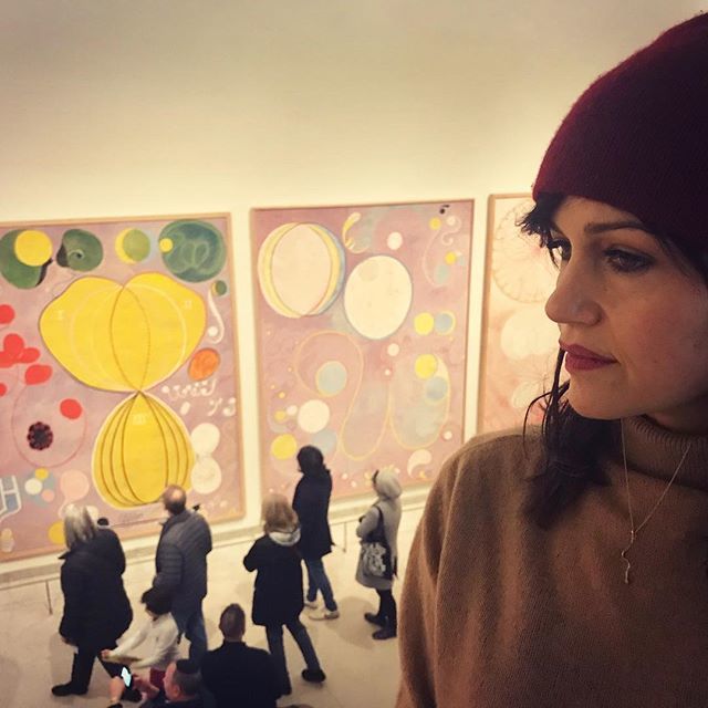 carlagugino's tweet photo. Happy Monday Y’all! Art always makes your life better. Or at least mine. ;) Witnessing the work and expressions of those who saw beyond the commonplace and shared a singular vision with us. The Hilma Af Klint exhibit at @guggenheim is pretty spectacular.… https://t.co/CvXCsaFlgy https://t.co/e7hHm1FWEy