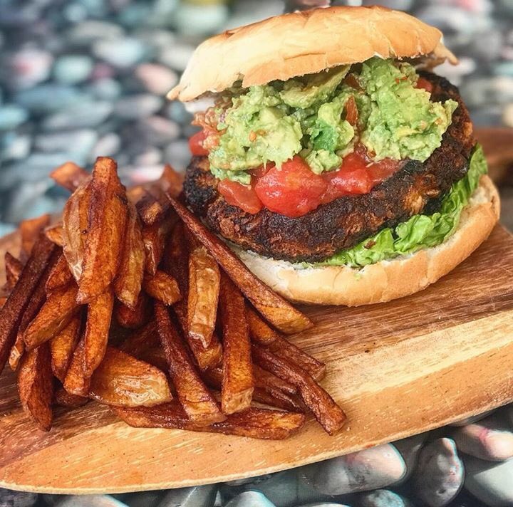 giving #veganuary a try?
if you’d like some inspiration and some dead simple recipes, check out our facebook or instagram page @thephoenixbistro 😊
#vegan #northwales #llangollen #recipes