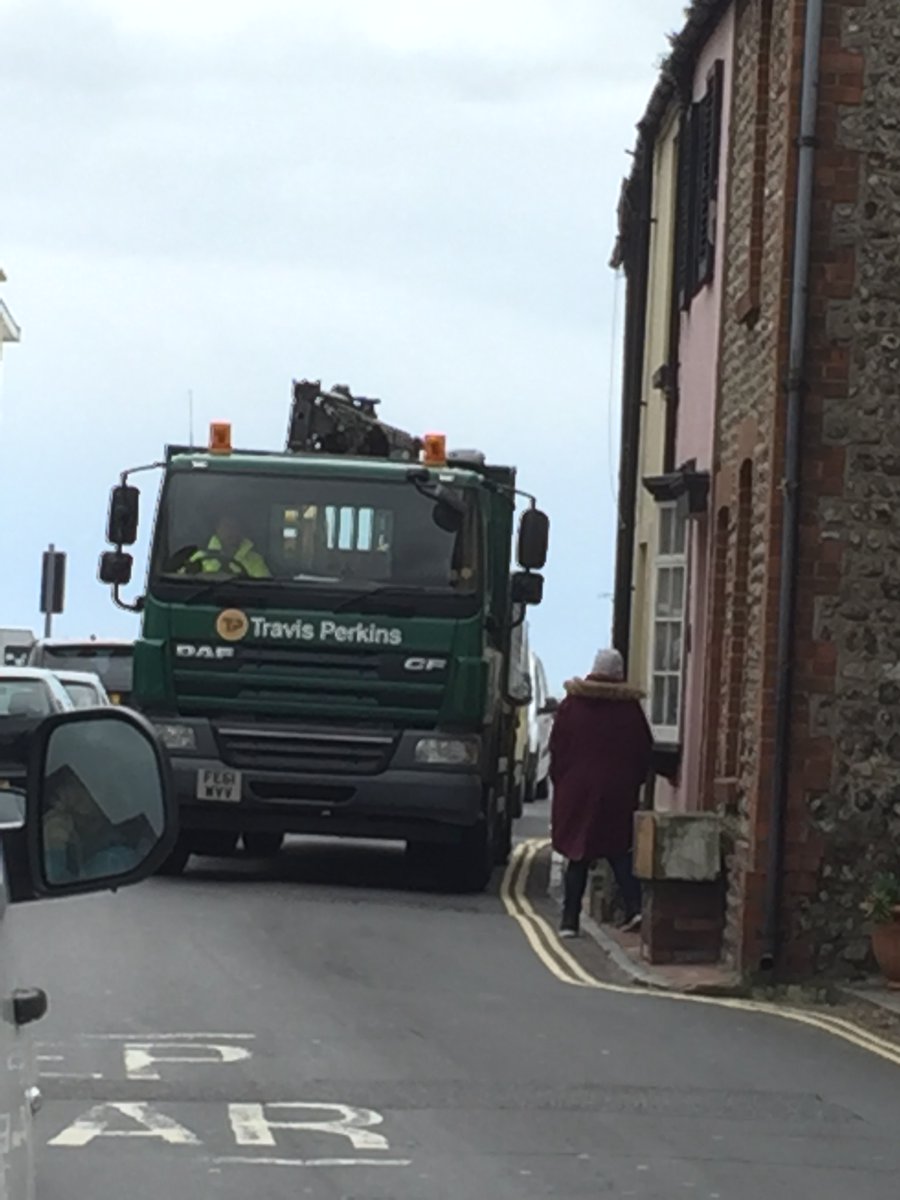 BigPetition's tweet photo. ROTTINGDEAN HIGH ST

"The AQMA in Rottingdean High St continues to record readings in breach of statutory limits and the council has a duty to act to reduce emissions in the area to make it conform to acceptable legal standards for ambient air quality."
https://t.co/HOCVqk2dzu https://t.co/4kw3HMlunN