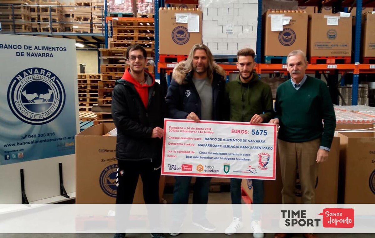 timesportsd's tweet photo. ENTREGA CHEQUE |
Hoy al mediodía se ha entregado el #ChequeSolidario con la recaudación de vuestra colaboración en el pasado evento de navidades.
MUCHÍSIMAS GRACIAS 🙌🙌
#GolesSolidarios #Evento #Deporte #FutbolSala #Navarra #TimeSport https://t.co/bHFt4stIH7