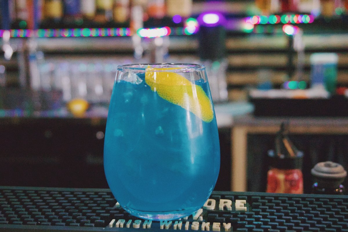 Retweet if your #Mondayblues are on the same level as our Jack Frost cocktail.