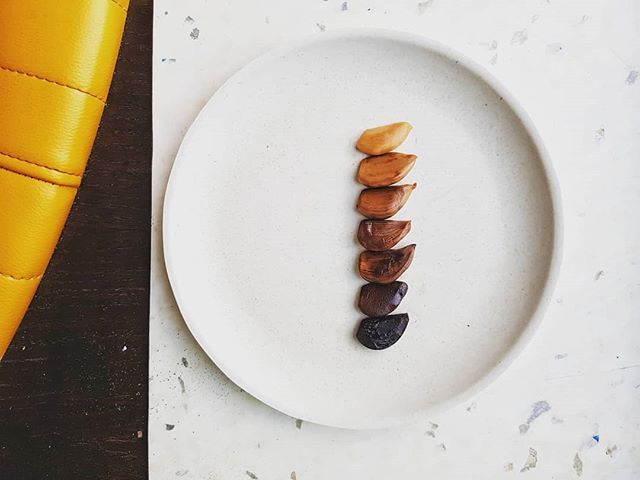 Ombre black garlic/allium balayage @lyan.cub 💅 ⠀⠀⠀⠀⠀⠀⠀⠀⠀⠀ ⠀⠀⠀⠀⠀⠀⠀⠀⠀⠀⠀⠀⠀⠀⠀⠀⠀⠀⠀⠀⠀⠀ #ombre #blackgarlic #allium