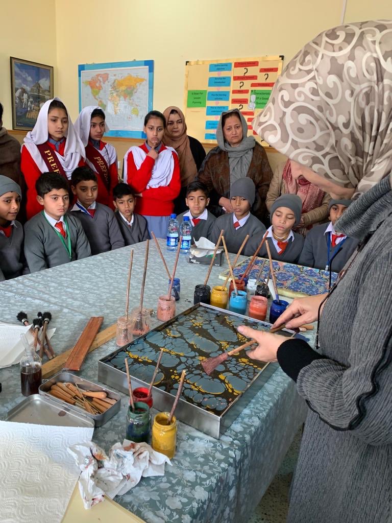 TC_IslamabadBE's tweet photo. Today, students of #Behbud Saidpur Village School are met the Turkish #Ebru Art! https://t.co/fD1m1T9iCS