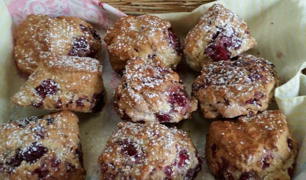 Raspberry scones count as 1 of your 5 a day yeah? 😋🥰

#SavouryFareAthlone #Athlone #RaspberryScone #scone #homemade