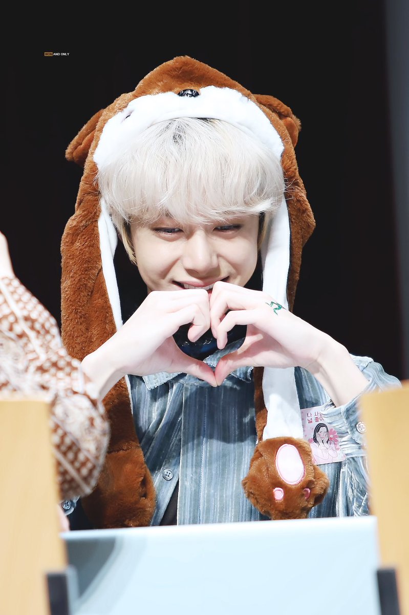 w0nho_mx's tweet photo. Happy birthday to my beautiful baby hyungwonie ❤ sehat selalu cantik!

And happy birthday for all of hyungwon rp!! #HYUNGWONDAY https://t.co/mtnvqUuqMH