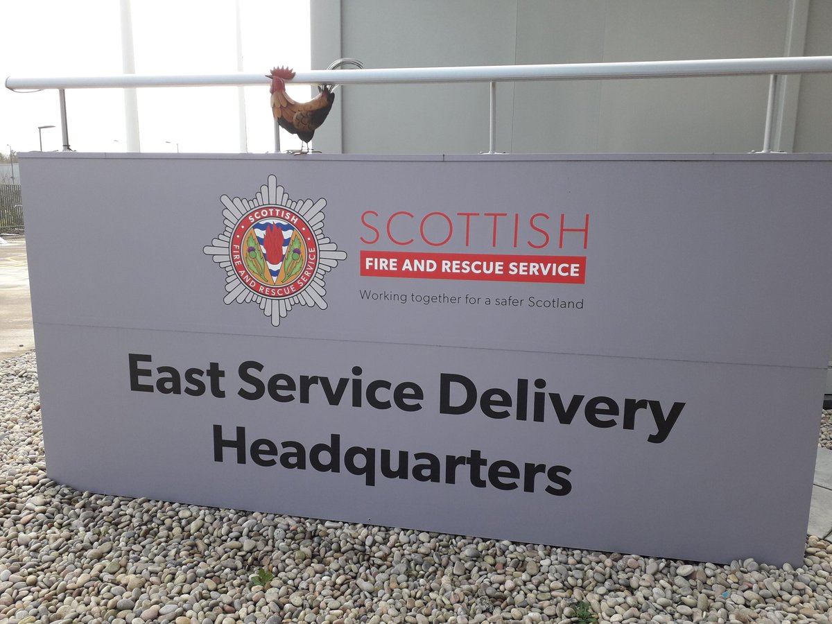 Was a good day for being out and about, so took a wee trip over to Newbridge today   🐓👍