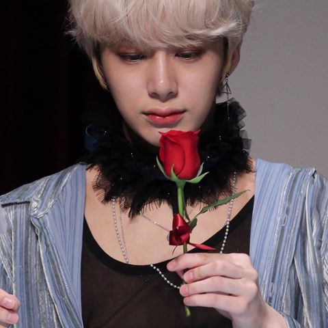 WaveoftheMind's tweet photo. 🌸Jasehi boaya
Yeppuda
Orae boaya
Sarangseureopda
Neo do kureota🌸
Your beauty is more than meets the eye! Be happy and feel loved!
*Saengil chukhahae Hyungwon-ah!*
#HYUNGWONDAY #PrinceChae #Monstax #stunninginsideout #thankyou #talent https://t.co/iJrjEqm1BR