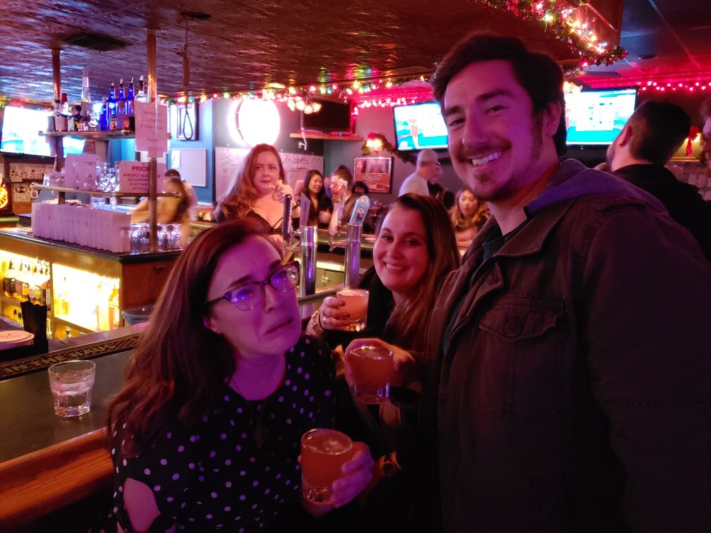 NewJessicaDay's tweet photo. When your BF surprises you for your 29th birthday by convincing your friends & family to go to your favorite local dive bar 🥳
Bonus: two drunks got kicked out, so it was a free show too 👍 #JRBs #feelingloved https://t.co/2ZHavNuQcr