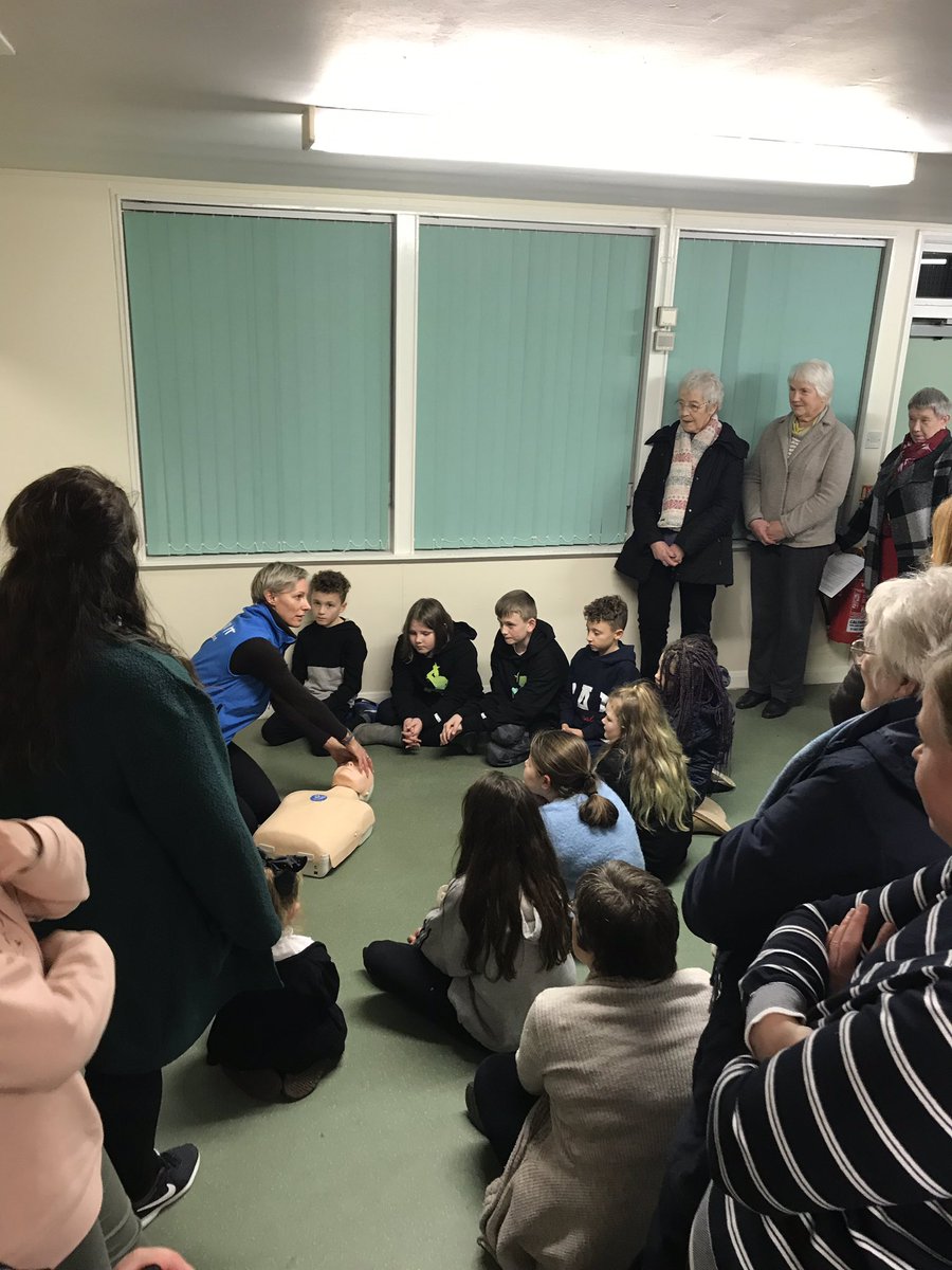 scotbutchers's tweet image. We received a warm welcome from #SWIPathhead &amp;amp; a Great response from #Pathhead community @midgov presenting our project and huge Thanks as always to #LisaMacInnes from @SaveALifeScot fingers crossed, talks will continue re fundraising for an AED for the village . @ScoCraftButcher