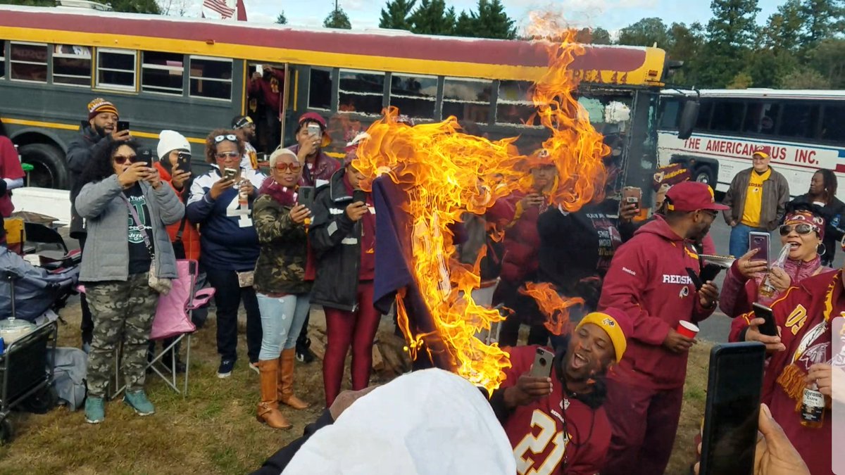 DIESEL70CHIP's tweet photo. G.O.A.T. - Greatest Of All Tailgates. Every Year, It Goes Down In "The Tribe" #burnthatdallasjersey #truechampion #ualreadyknow #returntogreatness #dieselreloaded #httr #thepeoplestailgate https://t.co/j1sHu51I5b