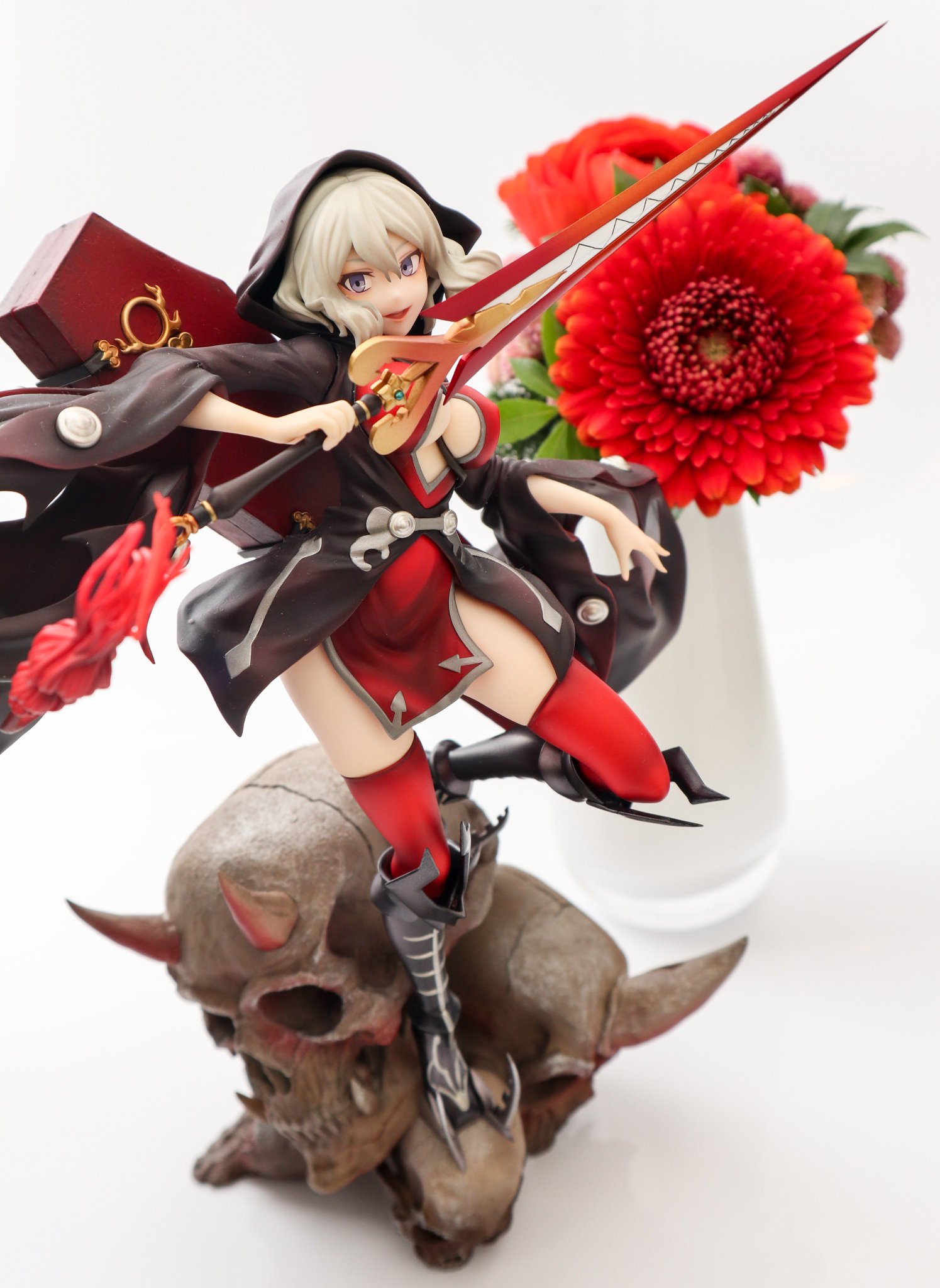 飴しば おはよー 早起きしちゃったので ケイオスドラゴン 赤竜戦役 婁震華 ローチェンファ 花とフィギュア ちなみにうせださんがこの台座好きですねｗ ゲンムと撮ってたかな