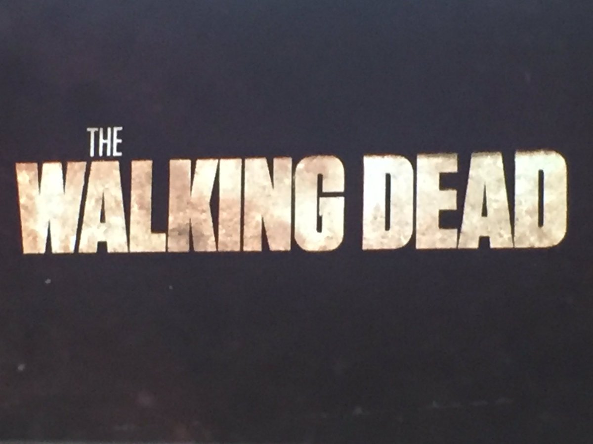 MariamRSadek's tweet photo. I was so curious about this series so I decided to watch it. It’s very catchy and I love the cinematography and the idea of it. I’ve only watched two episodes and I literally hate his wife though I wish she dies. #WalkingDead #netflix #JRMC2202 https://t.co/adK1jm7XSm