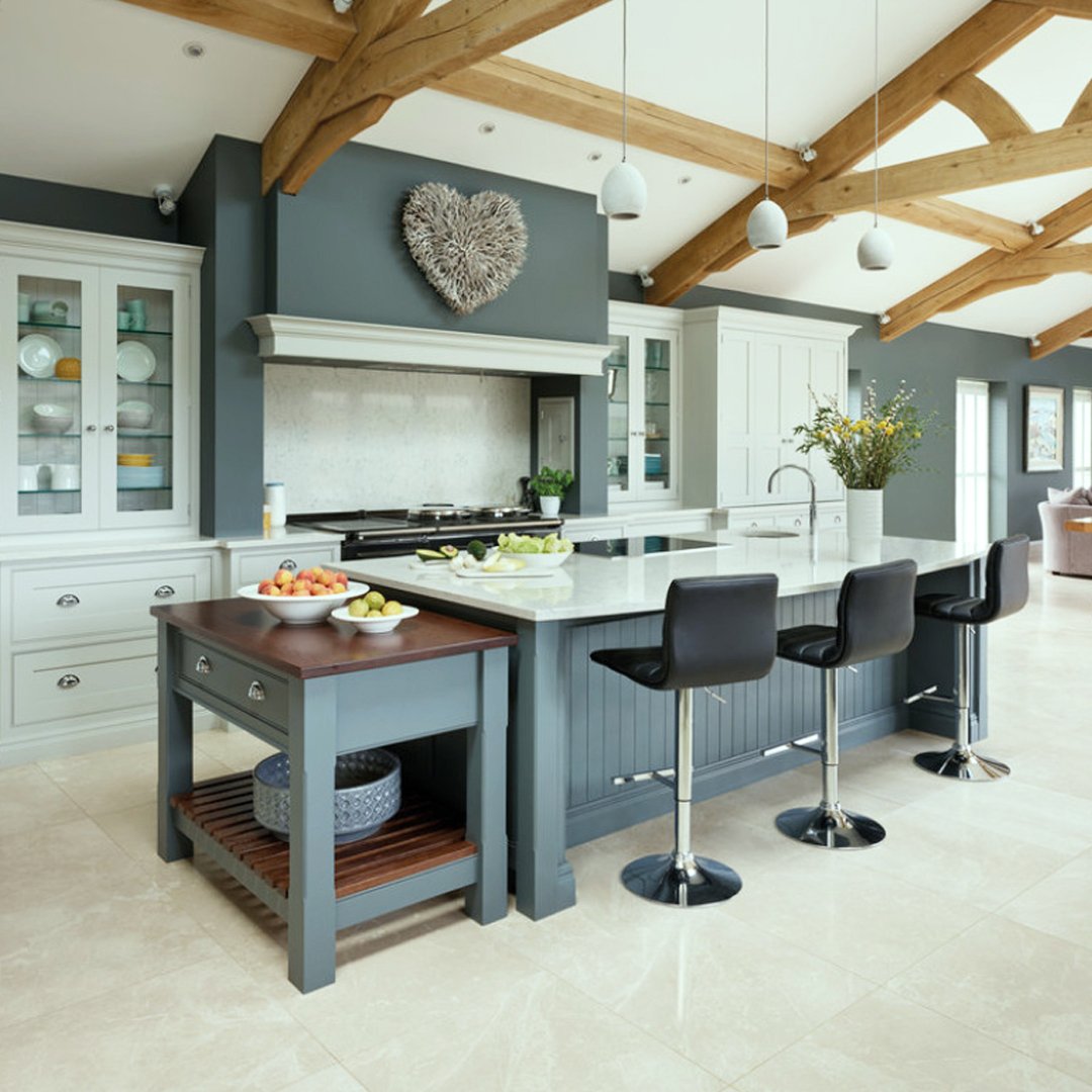 WorktopsExpress's tweet photo. looking for #quartz worktops for your new #kitchendesign ... we will find you the best prices in the UK from the best manufacturers of @Silestone by @CosentinoUK see this beautiful design here https://t.co/8BV3ajgZE7  📸 &amp; here https://t.co/hcfBWod964 😃 https://t.co/gkUCf89Pzn