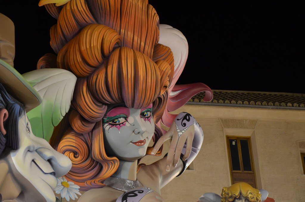 Programa de Festejos de las Fallas 2019 fallas.es/programa-de-fe…