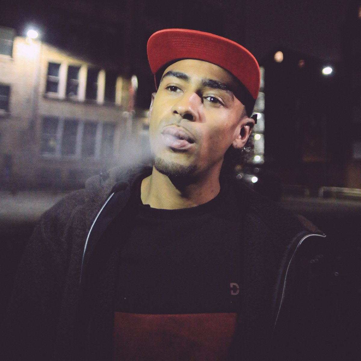 SparkzMcr's tweet image. Bags of new gear out this year!! With mi @LEVELZMCR fam and mi @VoodooBlackuk fam... 🖤💜🖤💜
#YearOfTheShellerz #Levelz #VoodooBlack #MCR
#ManchesterMusic #ukmusic

📸 @CreeseBurger