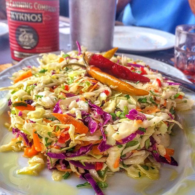 The quintessential Greek winter salad: cabbage and carrot salad along with olive oil and vinegar (or lemon). You can also add red pepper, garlic and pepper flakes for a spicier version. It's an antioxidant powerhouse! *Best to let it set a few hours to m… bit.ly/2FxV1Tx