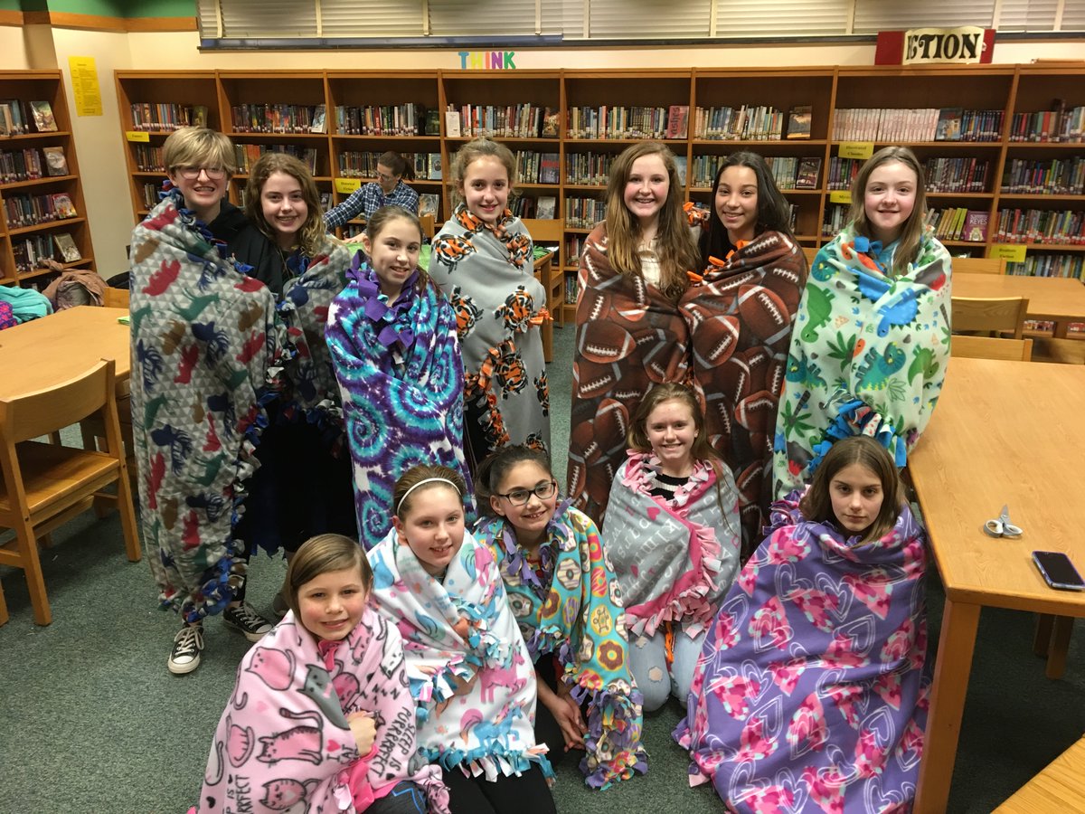 AaronJohnsonWI's tweet photo. Avon Girls Scout Troop 51082 busy making blankets for children at @URMed_GCH.  Empathy and caring start at a young age.  Kudos! #Avoncares https://t.co/Ld6G5XdBjZ