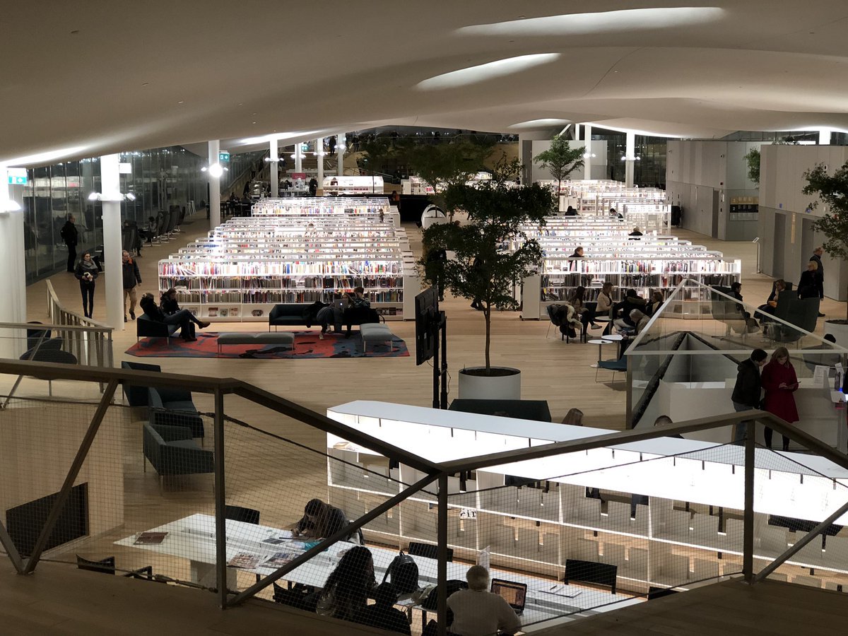 #YAŞAYANKÜTÜPHANELER, kültürel kalkınmanın "olmazsa olmaz" yapı taşıdır. 

O yapı taşlarının "olmazsa olmaz" unsuru ve mütemmim cüzü ise, üniversitelerin Bilgi ve Belge Yönetimi #BBY bölümlerinden mezun uzman kütüphanecilerdir.

#BBYKADROİSTİYOR