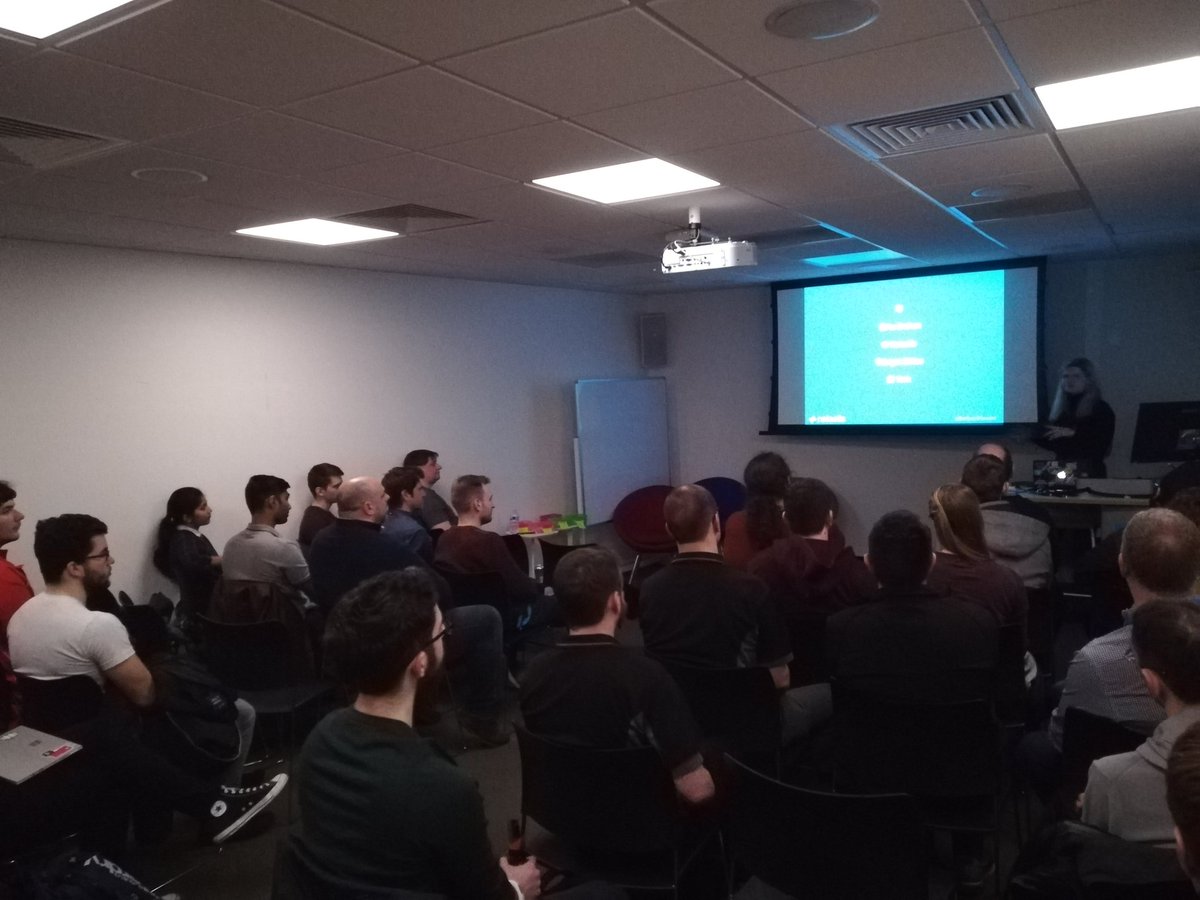 hullstack's tweet image. Great turnout tonight!

Kicking us off is @BethanVincent on ethics in tech #CodepenHull