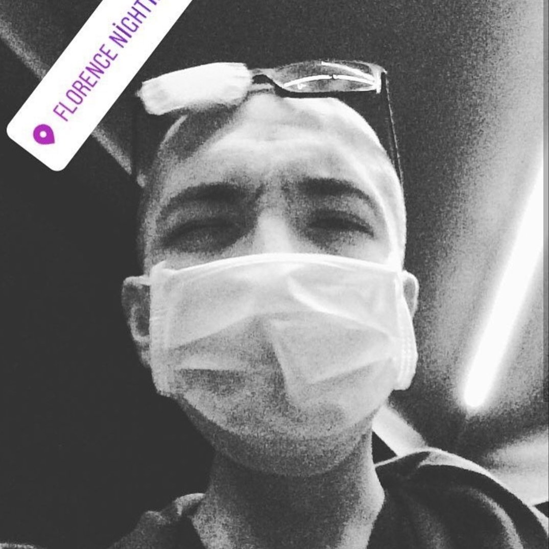 ferhaticinses's tweet photo. Oğlum Ferhat Cennetoğlu 27 yaşında Nazofarenks ve kemik kanseri. Kanser yüzünden 2 gözü görmüyor. 2 yıllık tedavi sonrası tek umut genetik araştırma sonrası yapılacak olan aşı. Çok pahalı bir tedavi ve SGK Karşılamıyor Sesimizi duyurmamıza yardımcı olun lütfen https://t.co/bVLrbe6AcH