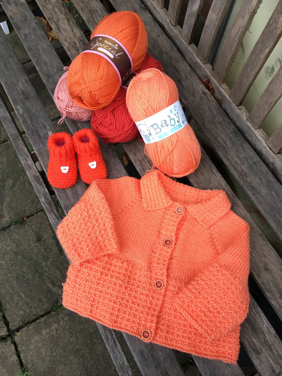 HandKnittedLove's tweet photo. Thanks everyone for the RTs got to close for now have a great evening 😊 #Womaninbiz #wmukrt #Stylecraft #knitting #handmade #Kingcole #babyknits https://t.co/vf0dZRGUgC
